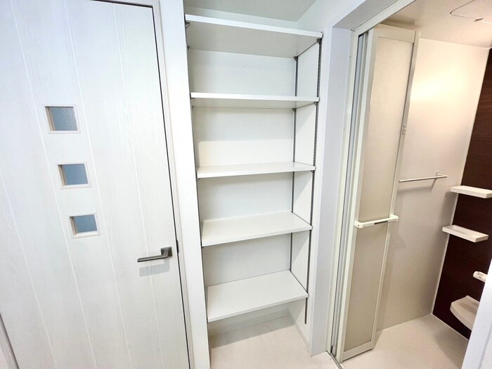 物件内観写真15　(収納)