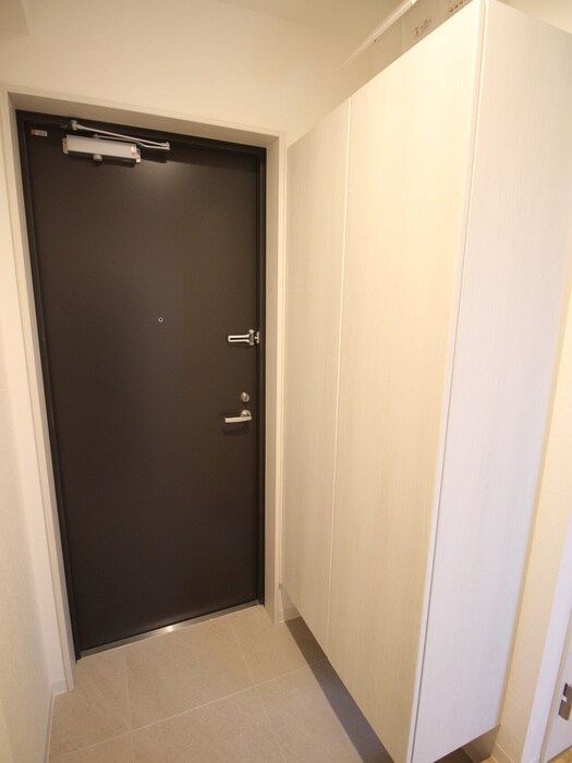 物件内観写真16　(玄関)