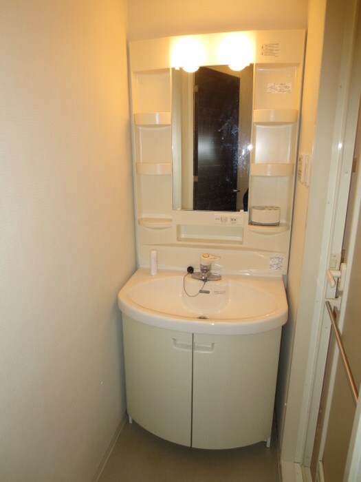 物件内観写真10　(洗面)