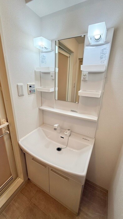 物件内観写真10　(洗面)