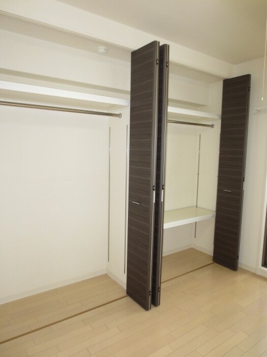 物件内観写真13　(収納)