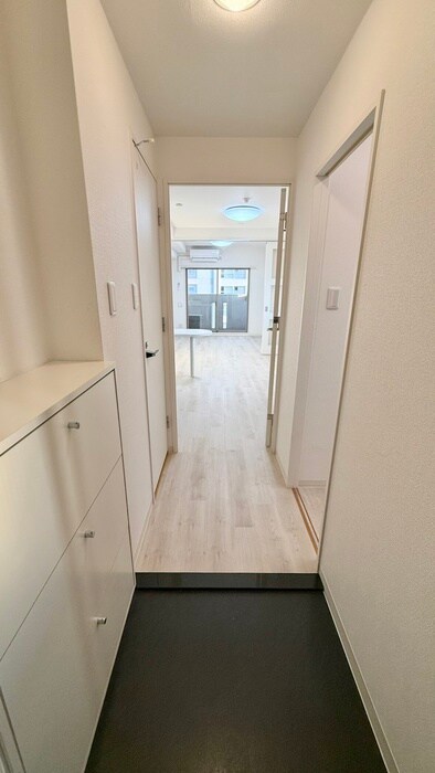 物件内観写真15　(玄関)