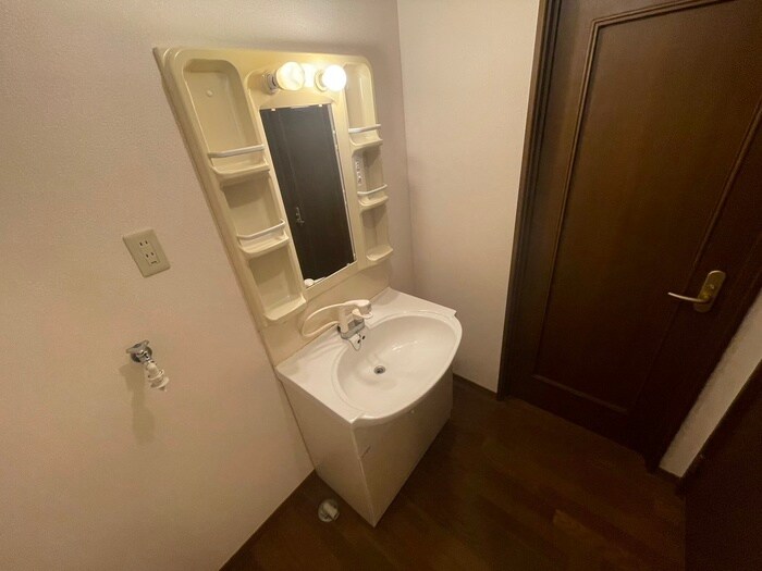 物件内観写真9　(洗面)