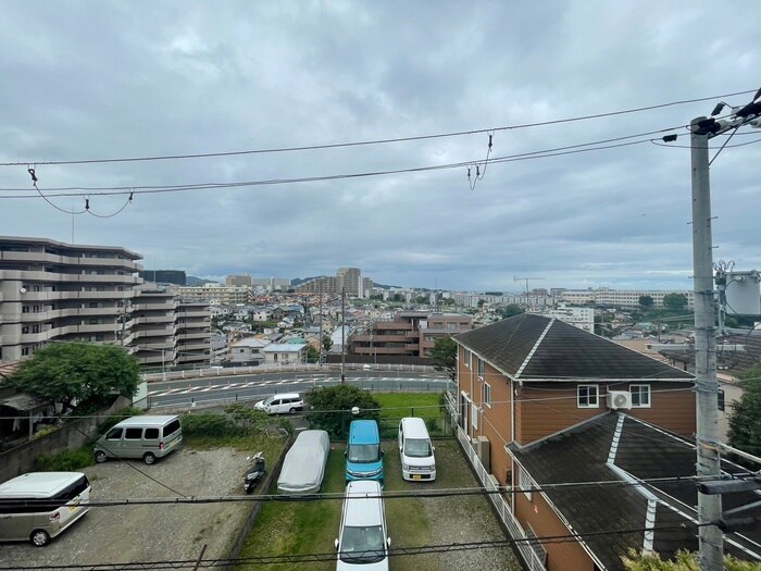 物件内観写真16　(室内からの展望)