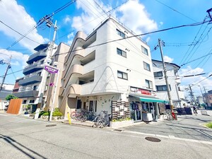 ディザ－ルクニカ外観写真