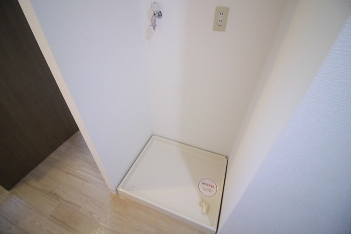 物件内観写真9　(洗濯機置場)