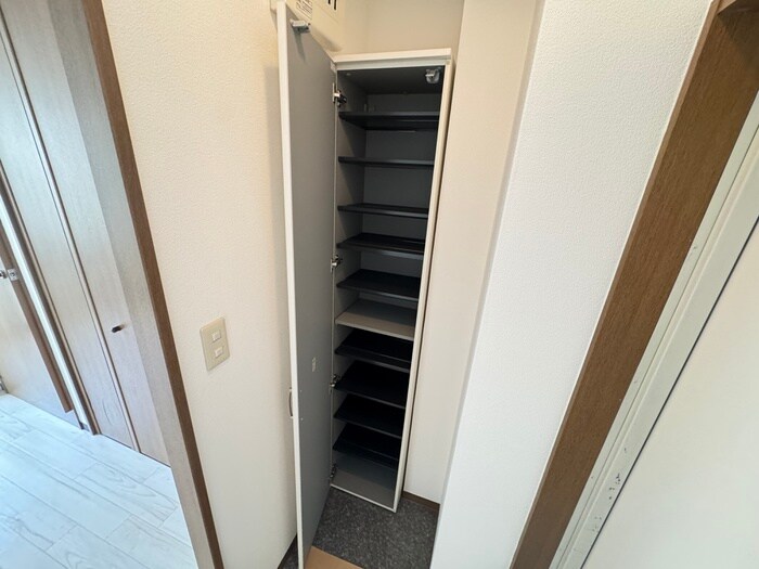 物件内観写真16　(靴箱)