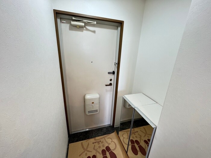 物件内観写真22　(玄関)