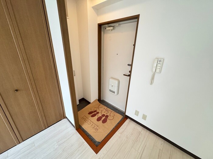 物件内観写真22　(玄関)