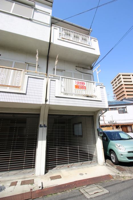 深田町貸家