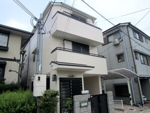 青山貸家外観写真