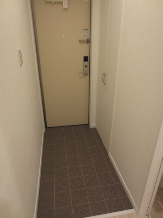 物件内観写真15　(玄関)