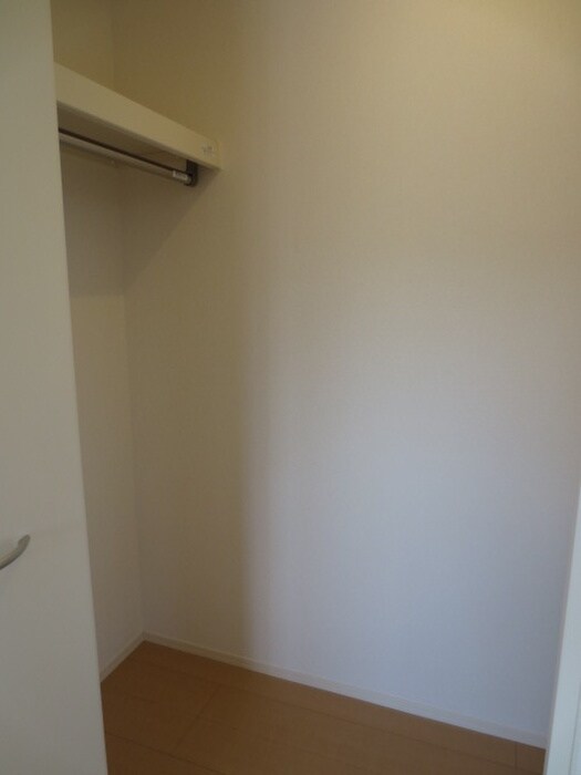 物件内観写真11　(収納)
