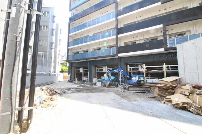 物件外観写真3　(建築中)