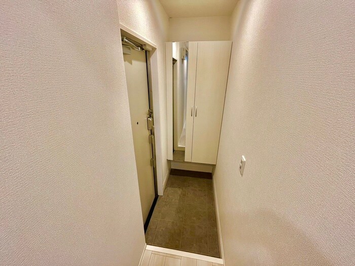 物件内観写真9　(玄関)