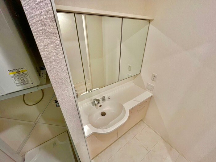 物件内観写真12　(洗面)