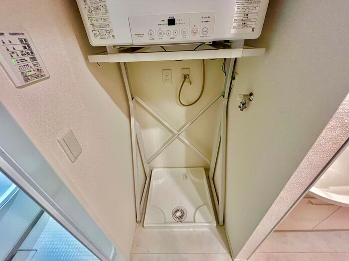 物件内観写真13　(洗濯機置場)