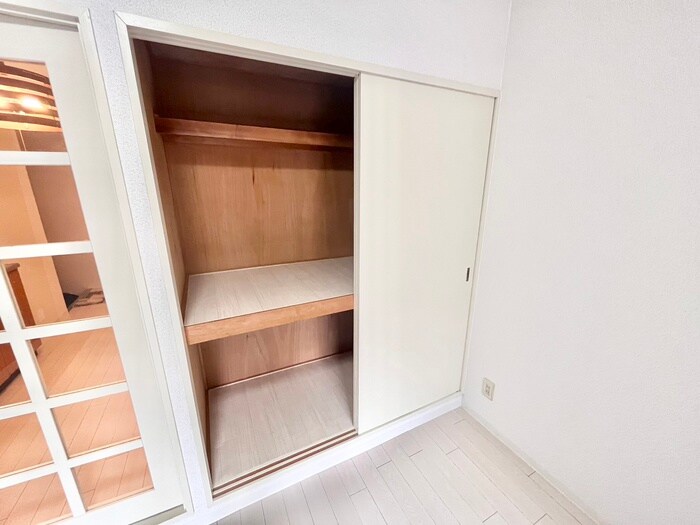 物件内観写真12　(収納)