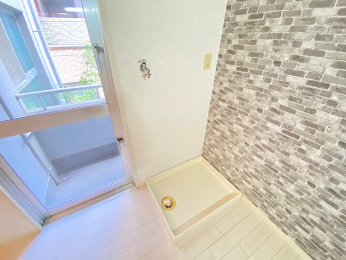 物件内観写真15　(洗濯機置場)