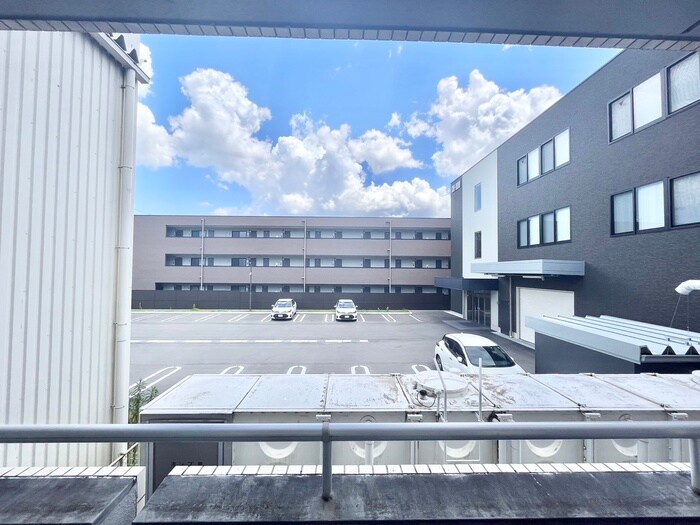 物件内観写真22　(室内からの展望)