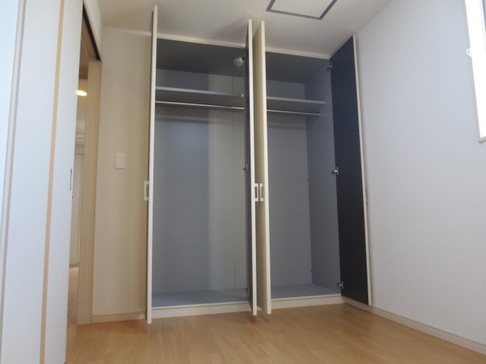 物件内観写真13　(収納)