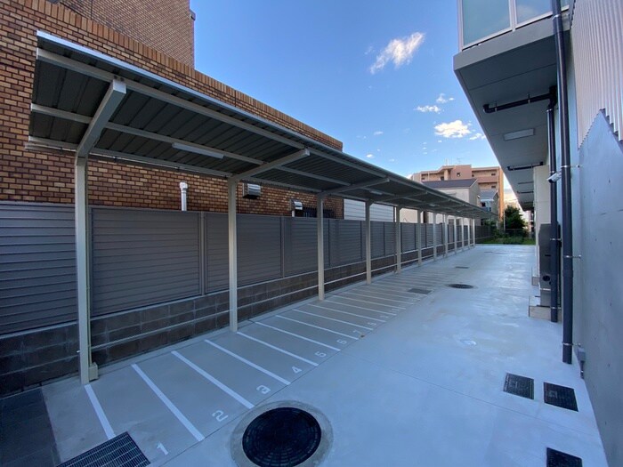 物件外観写真3　(駐輪場)