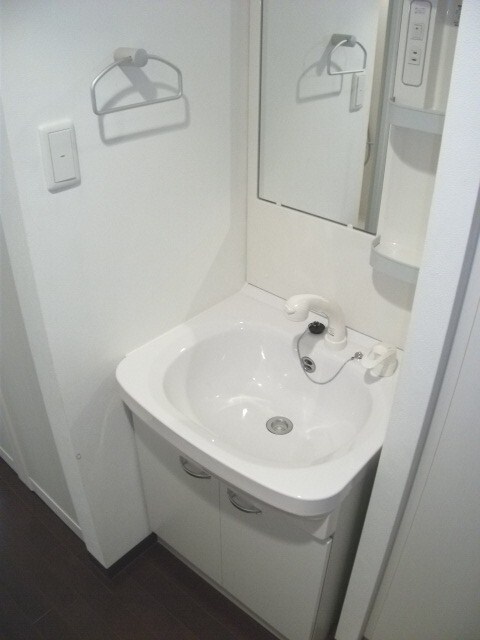 物件内観写真8　(洗面)