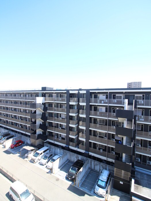 物件内観写真16　(室内からの展望)