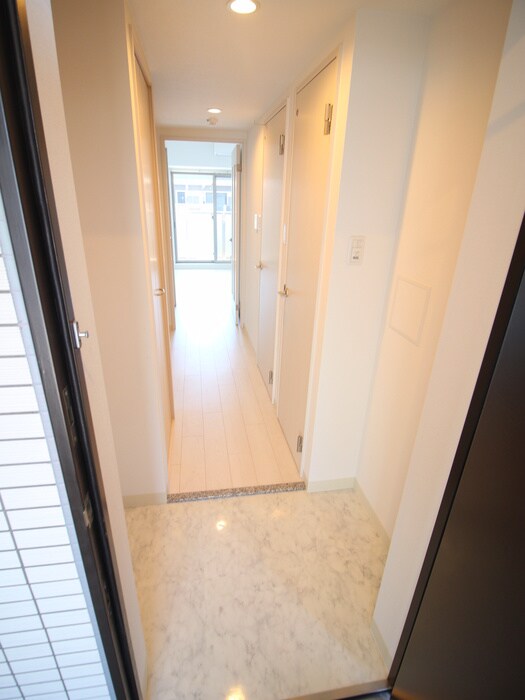 物件内観写真19　(玄関)