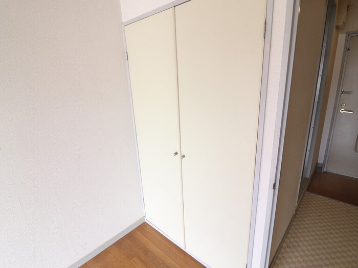 物件内観写真12　(収納)