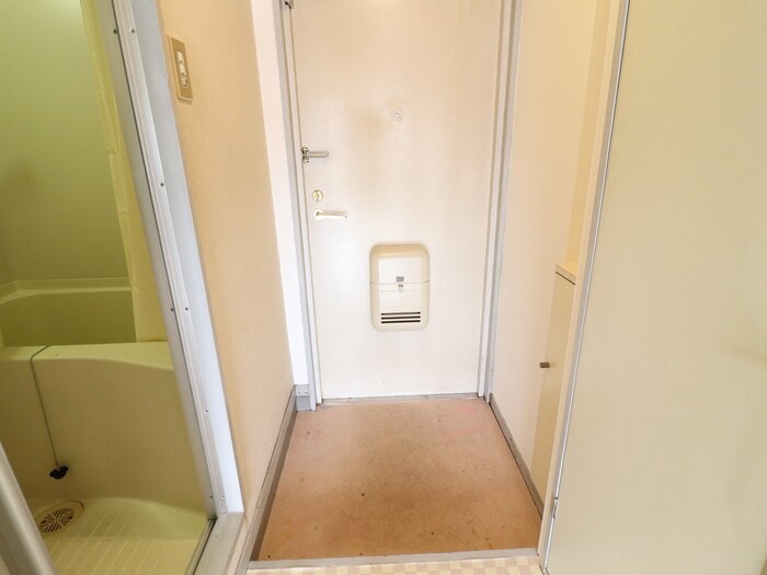 物件内観写真17　(玄関)