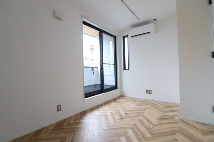 物件内観写真3　(居室)