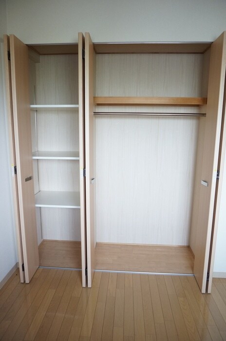 物件内観写真12　(収納)