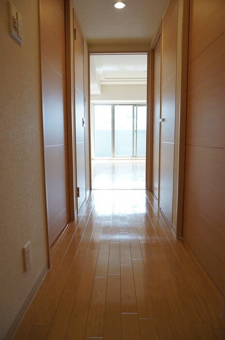 物件内観写真16　(廊下)