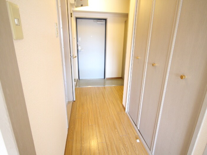 物件内観写真15　(洗濯機置場)