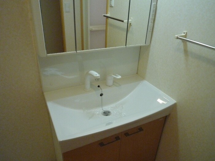 物件内観写真9　(洗面)