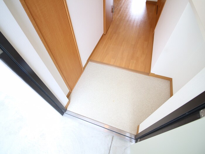 物件内観写真17　(玄関)