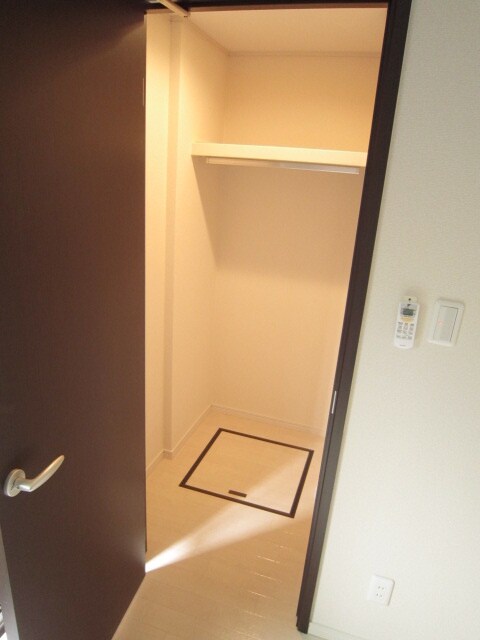 物件内観写真13　(収納)