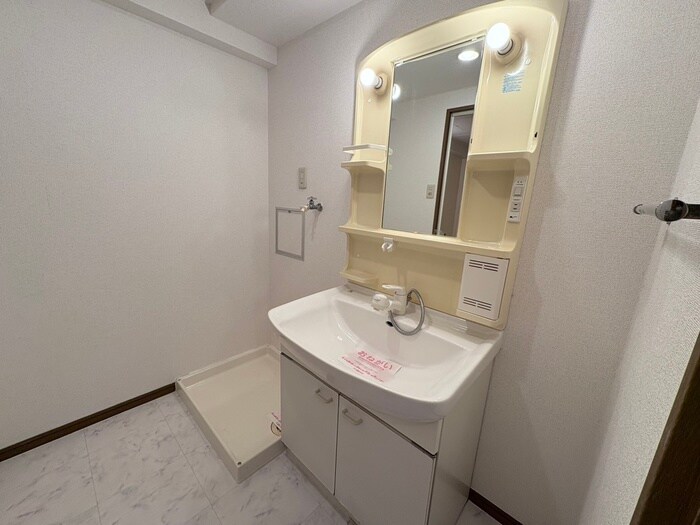 物件内観写真11　(洗面)