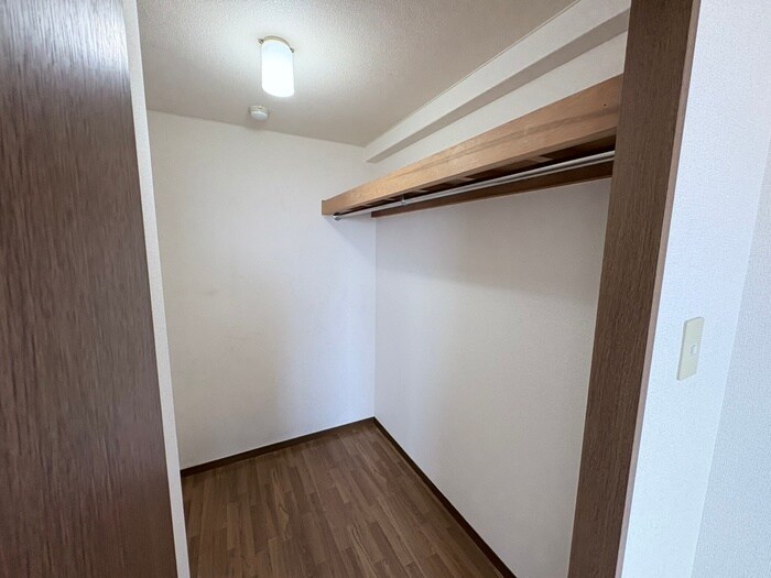 物件内観写真12　(収納)