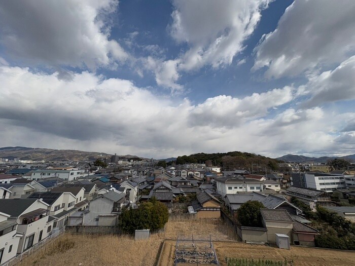 物件内観写真16　(室内からの展望)