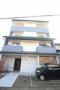 グラヴィス鞍馬口