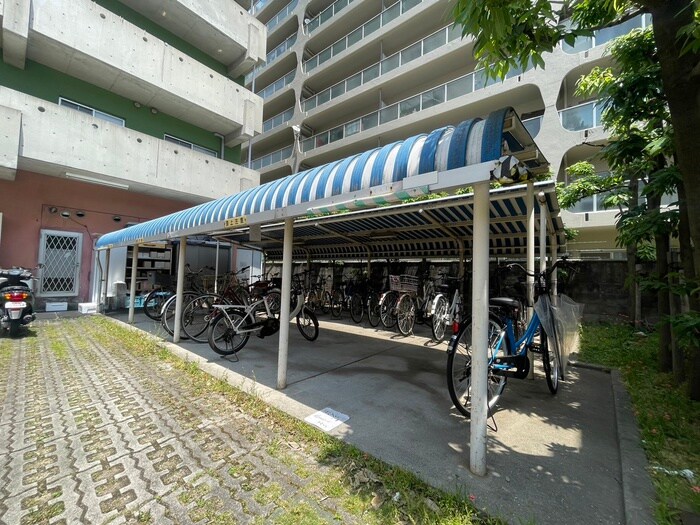 物件外観写真3　(駐輪場)