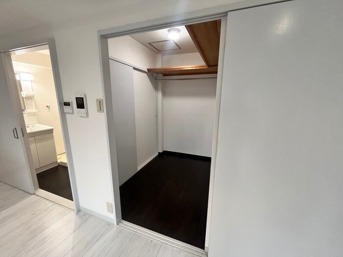 物件内観写真13　(収納)