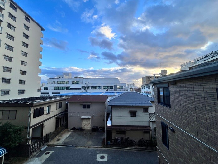 物件内観写真16　(室内からの展望)