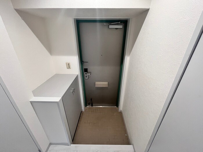 物件内観写真17　(玄関)