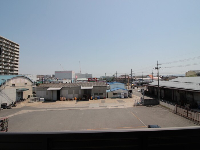 物件内観写真10　(室内からの展望)