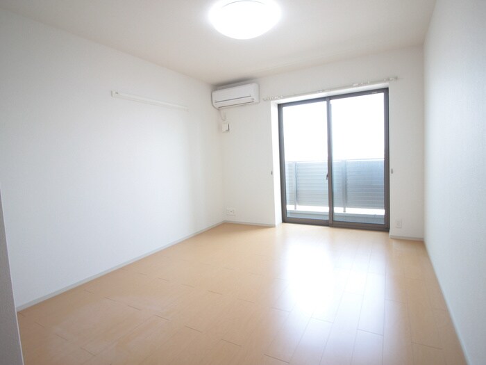 物件内観写真22　(居室)