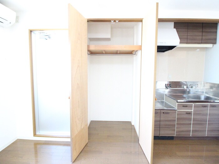 物件内観写真12　(収納)