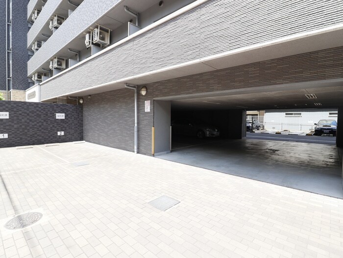 物件外観写真2　(駐車場)